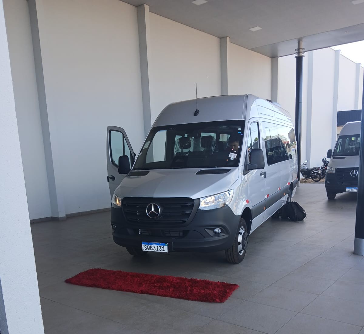 Entrega de Vans fortalece mobilidade das comunidades indígenas de Tadarimana, Piebaga e Arareiao | Rumo